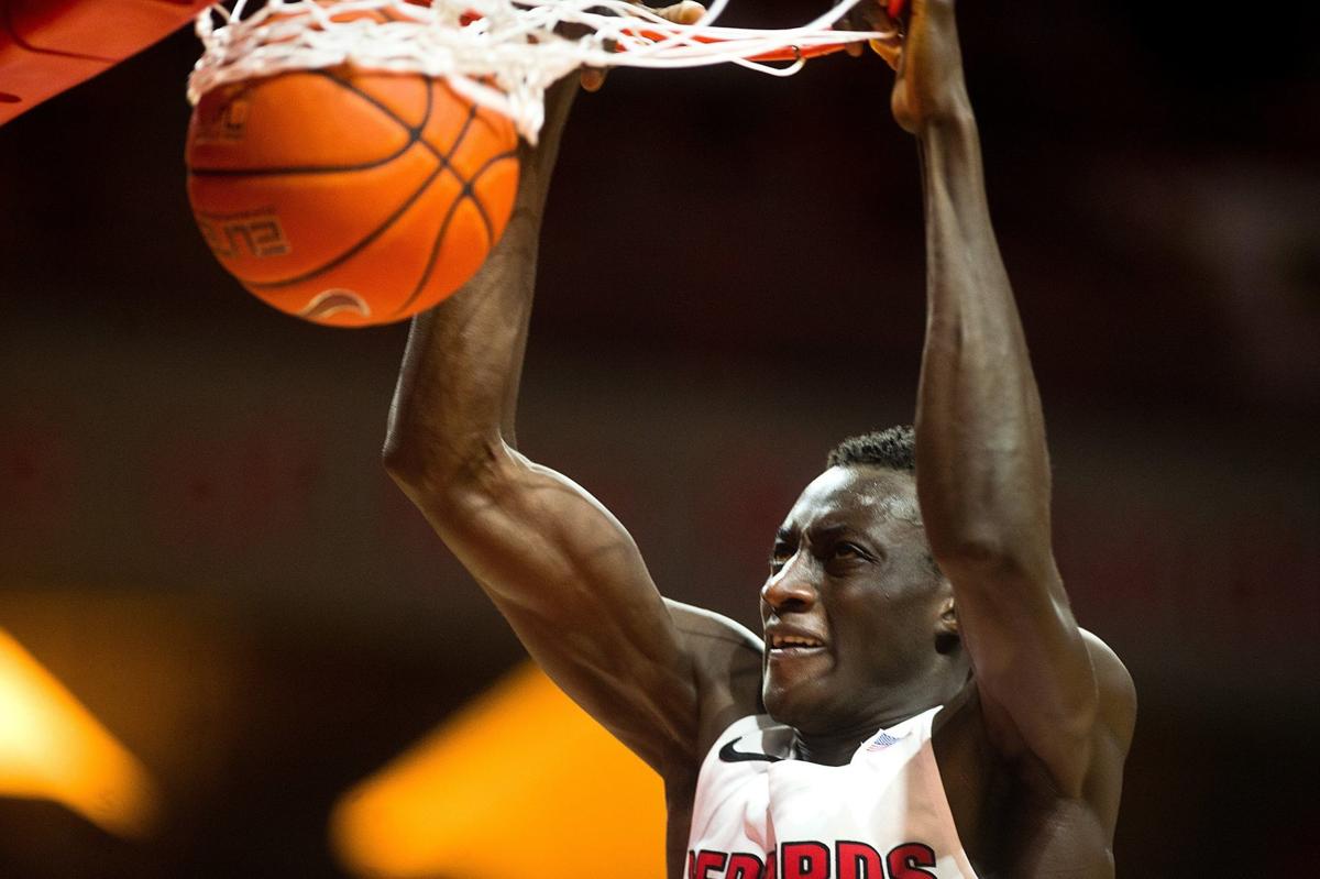 Second Half Rally Lifts Illinois State S Basketball Team To Season Opening Win Over Belmont Illinois State Pantagraph Com