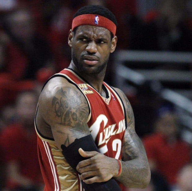 LeBron James complains about sleeved jerseys after loss