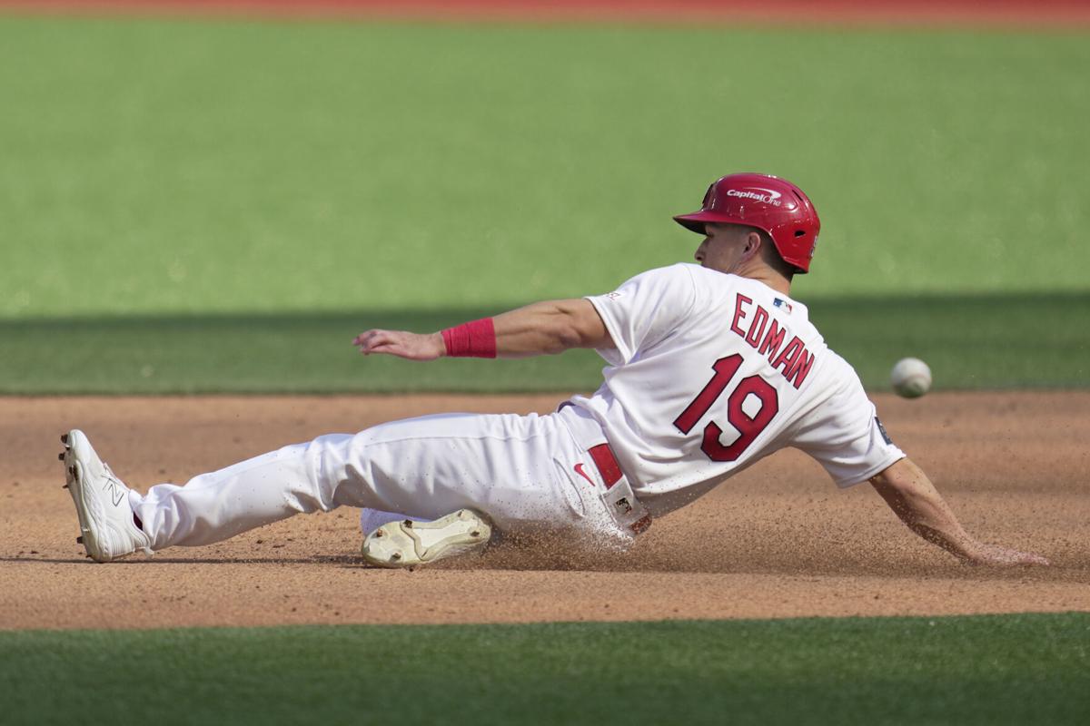 Cardinals rally for 7-5 win over the Cubs to split London series