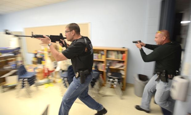 Active Shooter Response Training Helps Officers Navigate Schools Local Crime Courts Pantagraph Com