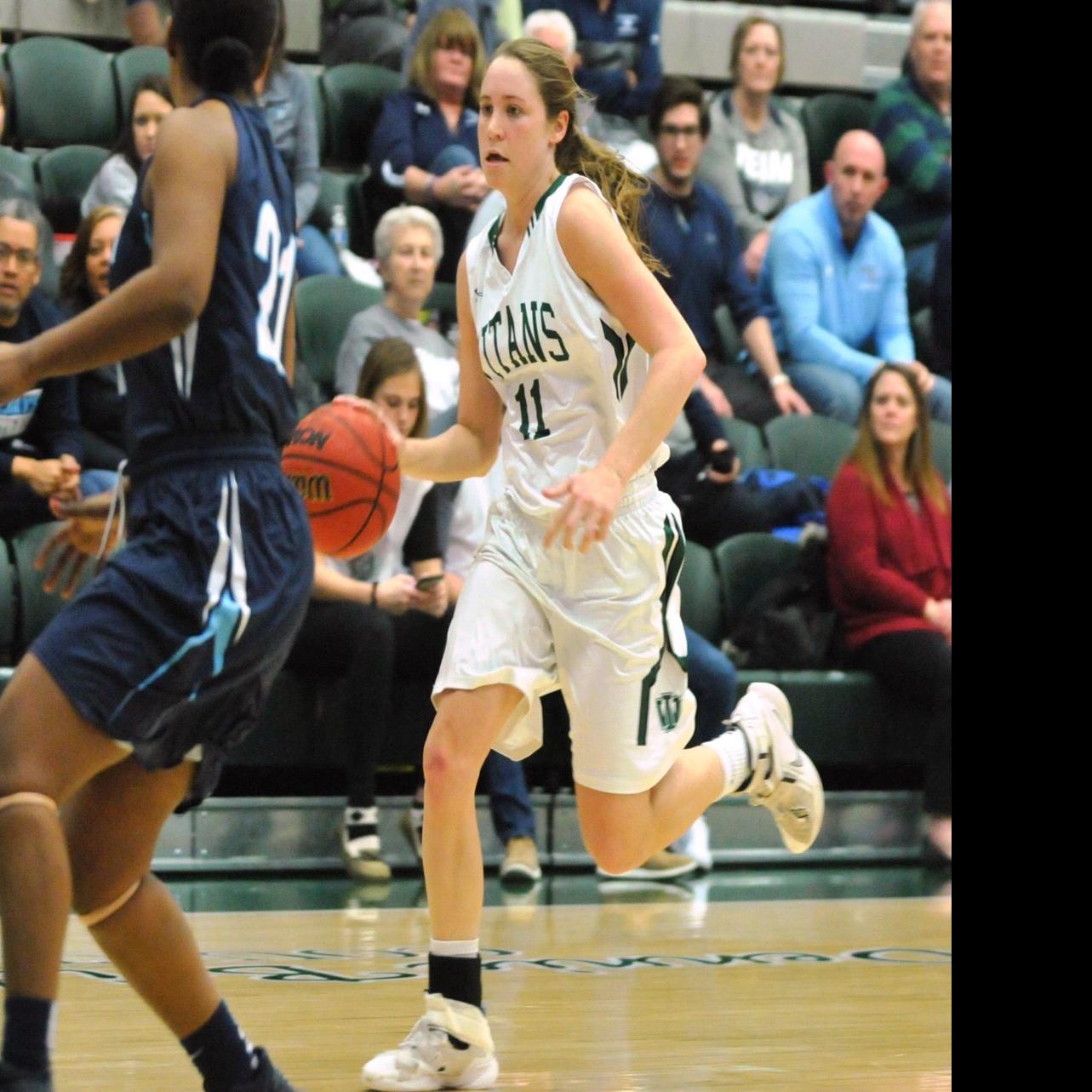 No 16 Iwu Women Roll Past Elmhurst In Cciw Tourney Women S College Basketball Pantagraph Com