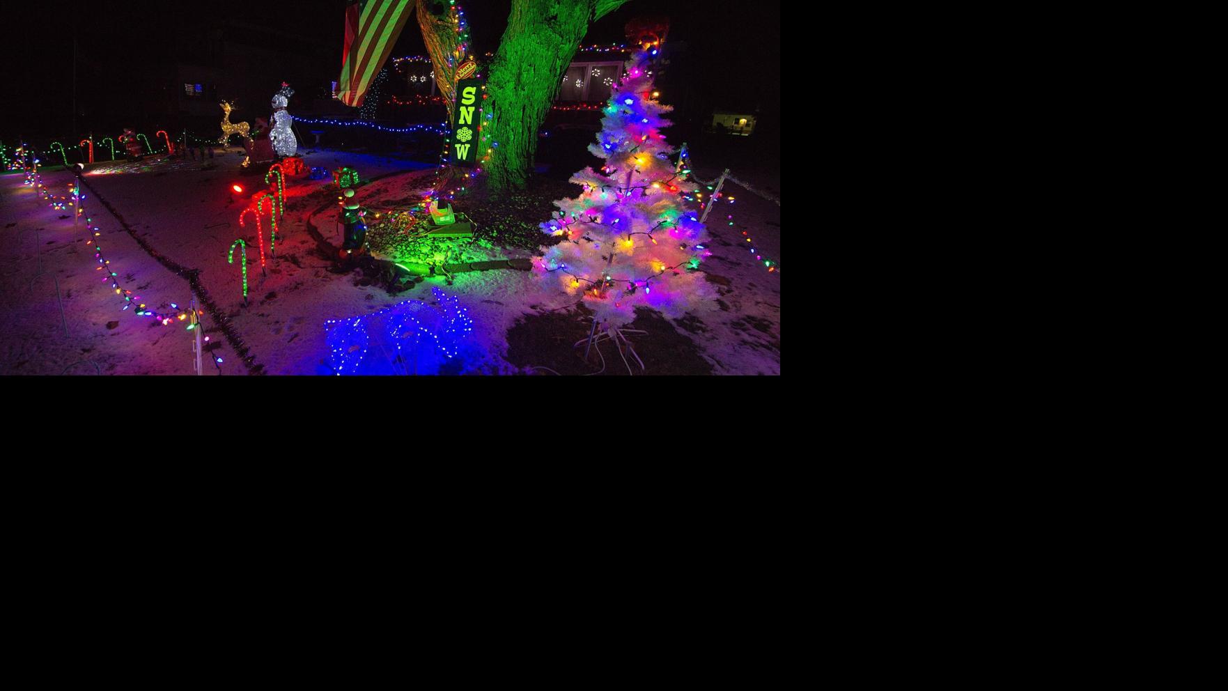Photos Snowy Nights And Christmas Lights Local News
