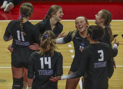 El Paso-Gridley finishes fourth at state volleyball