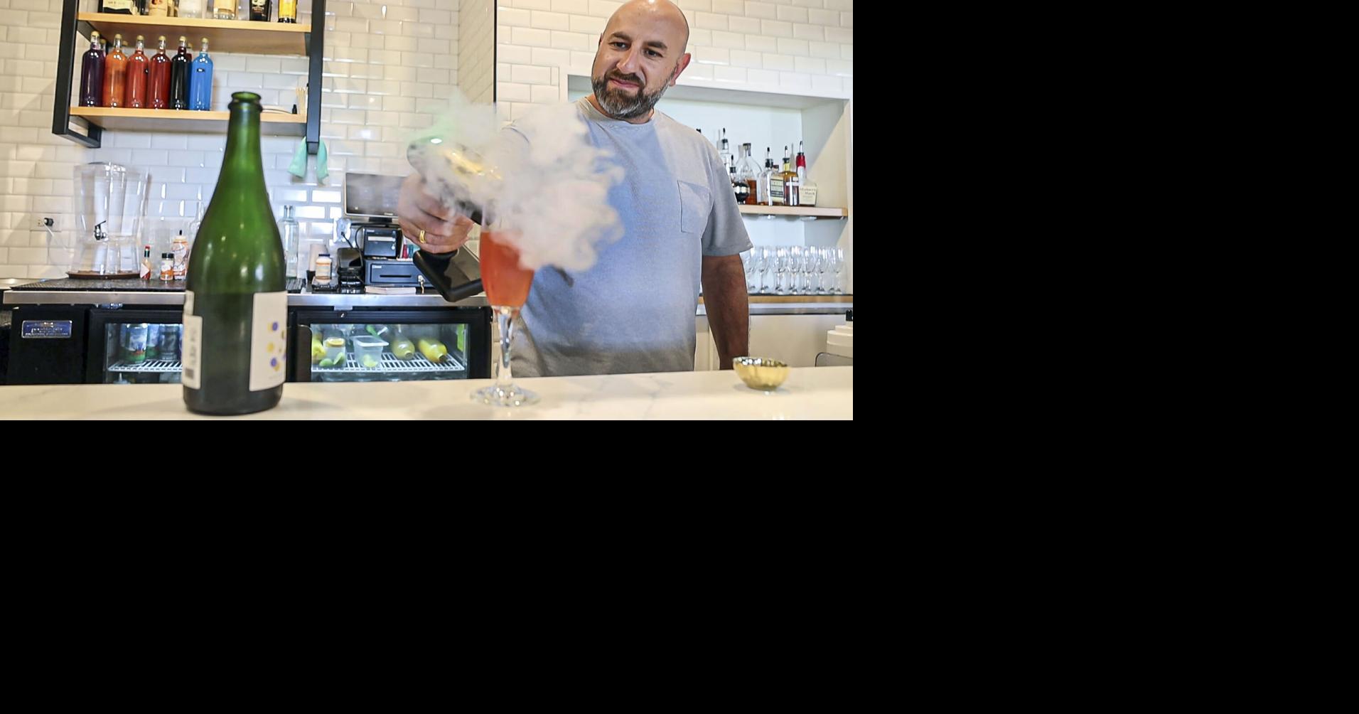 Bloomington brunch spot boasts bubbles