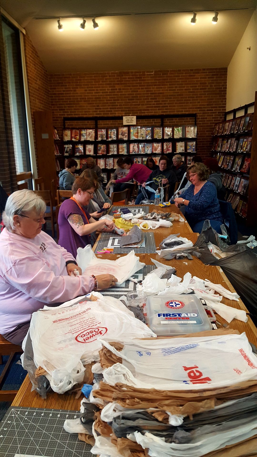 Group Crafts Grocery Bags Into Sleeping Mats Local News