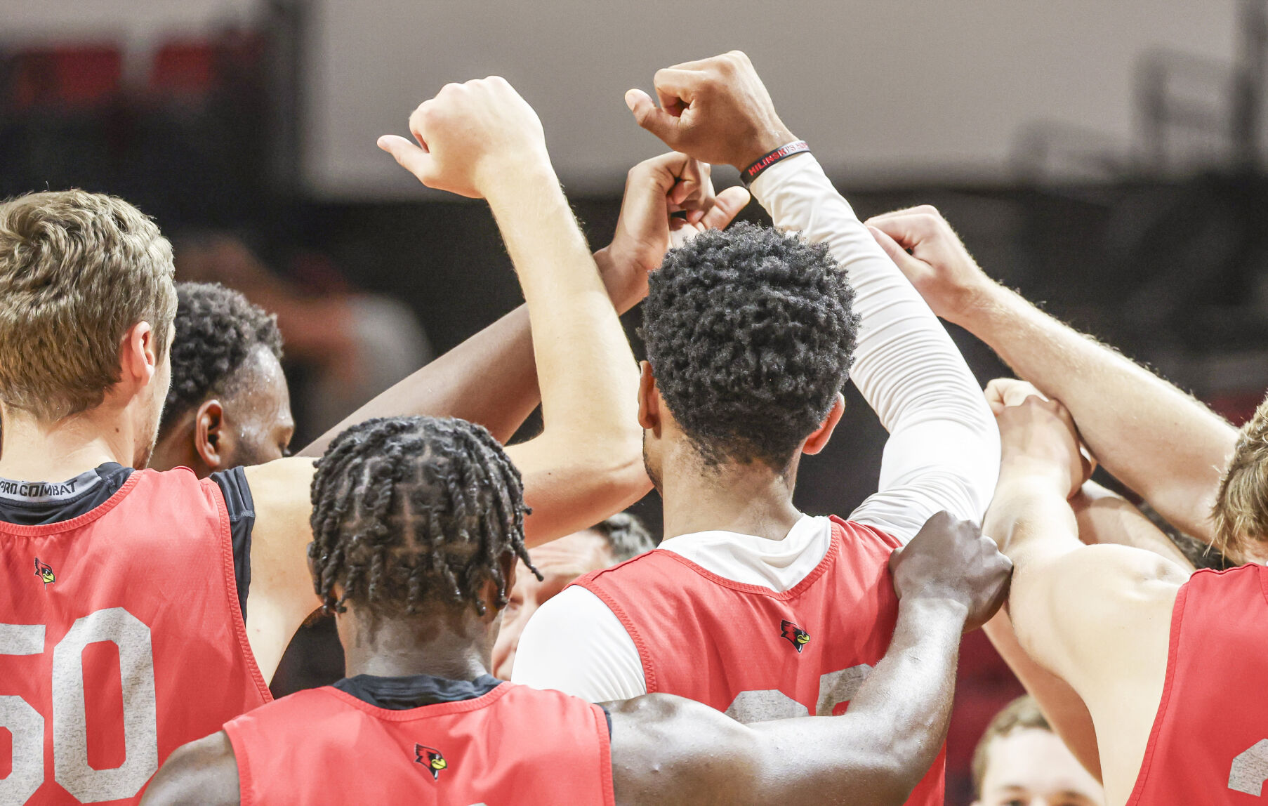 Spirits, expectations high as Illinois State men begin basketball practice