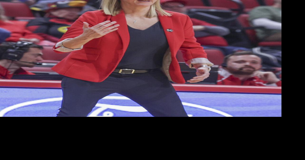 Illinois State women's basketball coach Kristen Gillespie agrees to