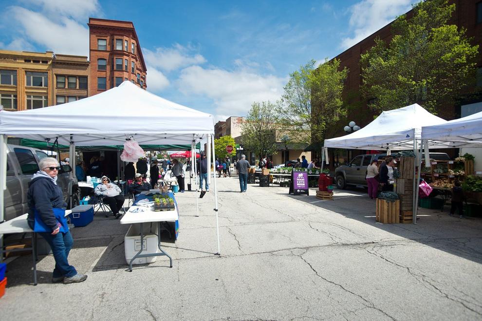 Bloomington Farmers Market moves to mix Food and Cooking