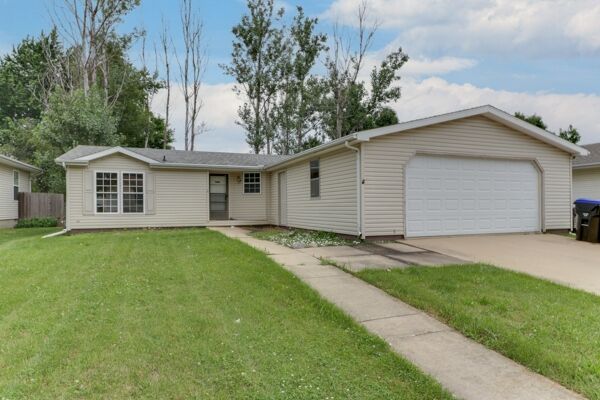 3 Bedroom Home in Bloomington - $115,000