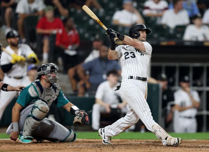 Stadium - BREAKING: White Sox sign free agent OF Andrew Benintendi to  five-year, $75 million deal, per multiple reports.