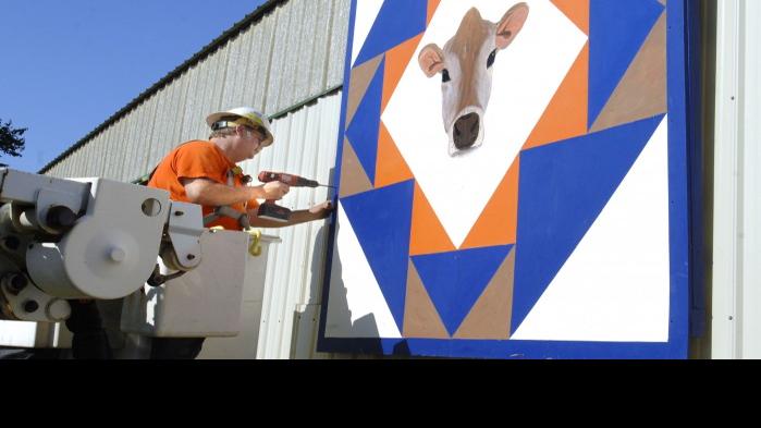 A Stitch In Time For Barns Farms Sport Wooden Quilts Local Business Pantagraph Com