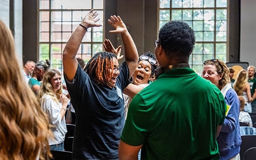 Rising Titan Orientation Prepares Incoming Students for Illinois Wesleyan