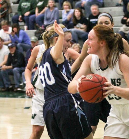 Iwu Women Top Elmhurst Grab Share Of Cciw Crown Women S College
