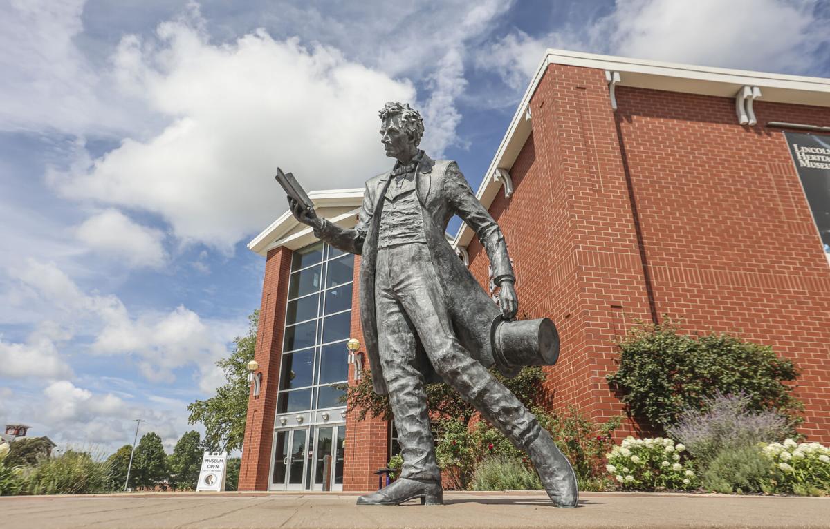 Lincoln sees fewer students, but some optimism, in first fall without Lincoln  College