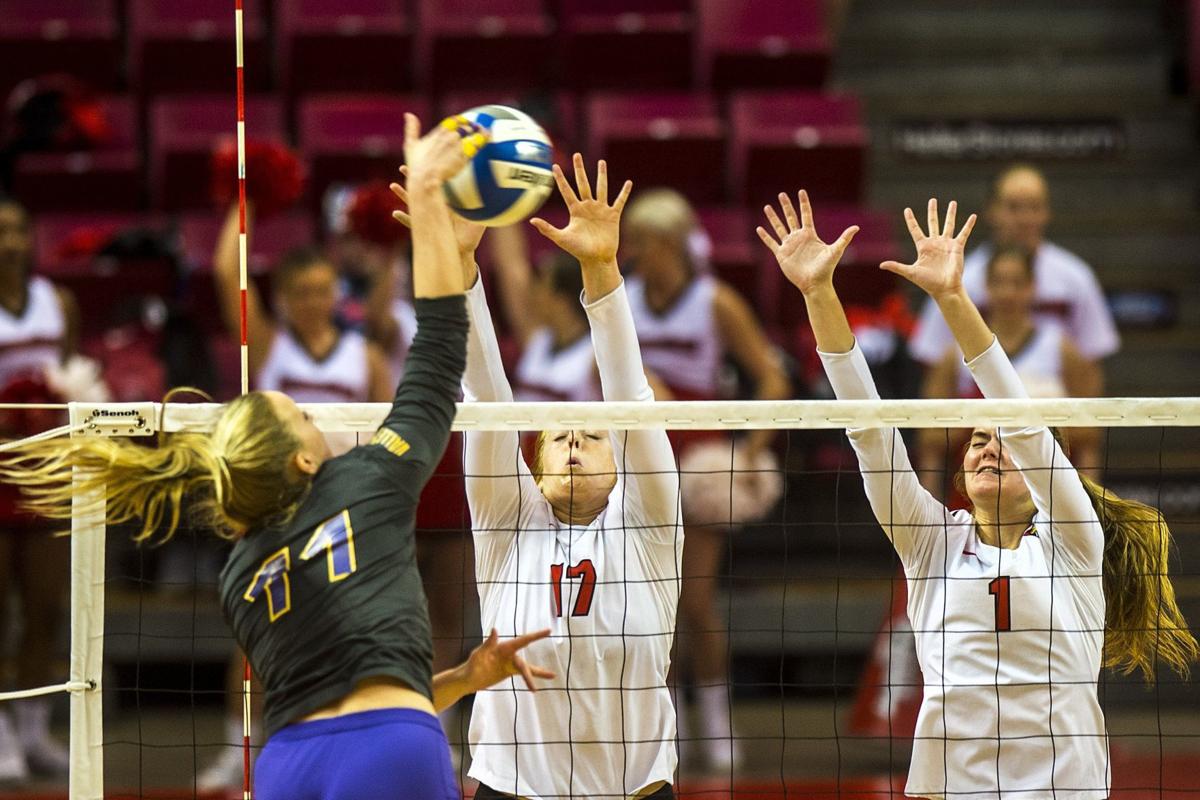 College report 10/28/17 ISU volleyball upends No. 25 UNI Illinois