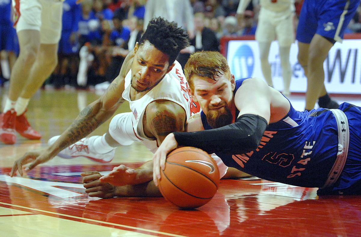 Fayne Redbirds Bounce Back Roll Past Indiana State Illinois