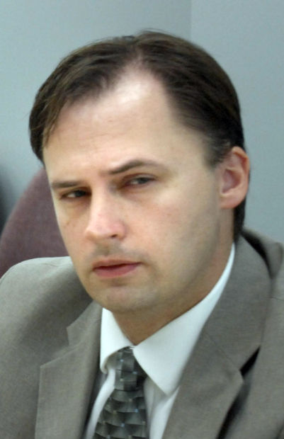 Greg Minger appointed to judgeship in Woodford County