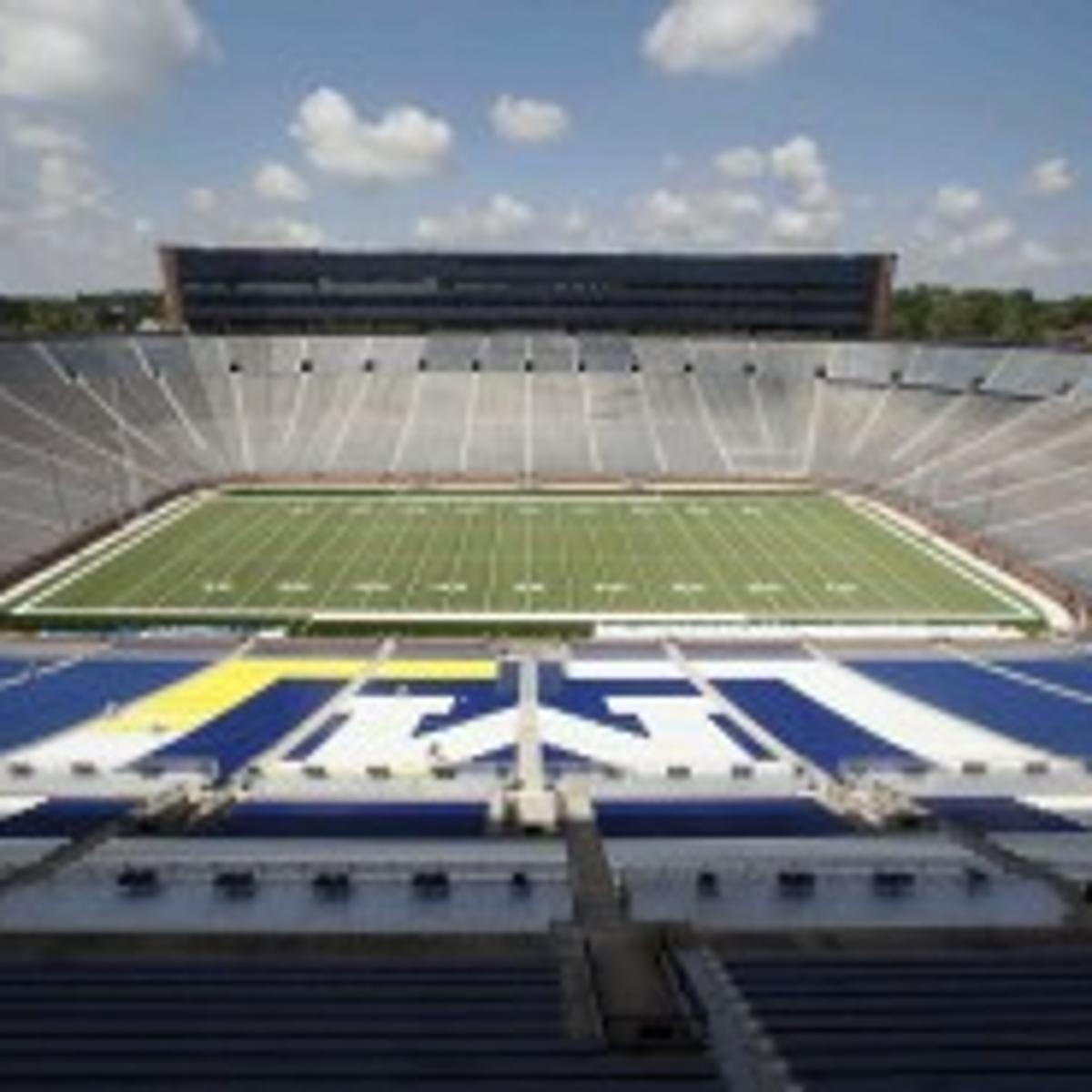 Michigan Stadium S Capacity Set At 109 901 College Football Pantagraph Com