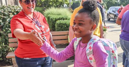 District 87 students excited ready for first day back to school District 87 students excited ready for first day back to school
