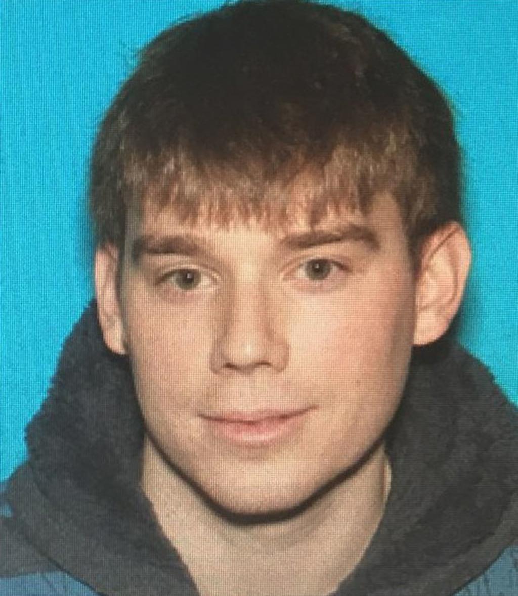 Area Prosecutor Reviewing Father S Transfer Of Gun To Son In Restaurant Shooting Local Crime Courts Pantagraph Com