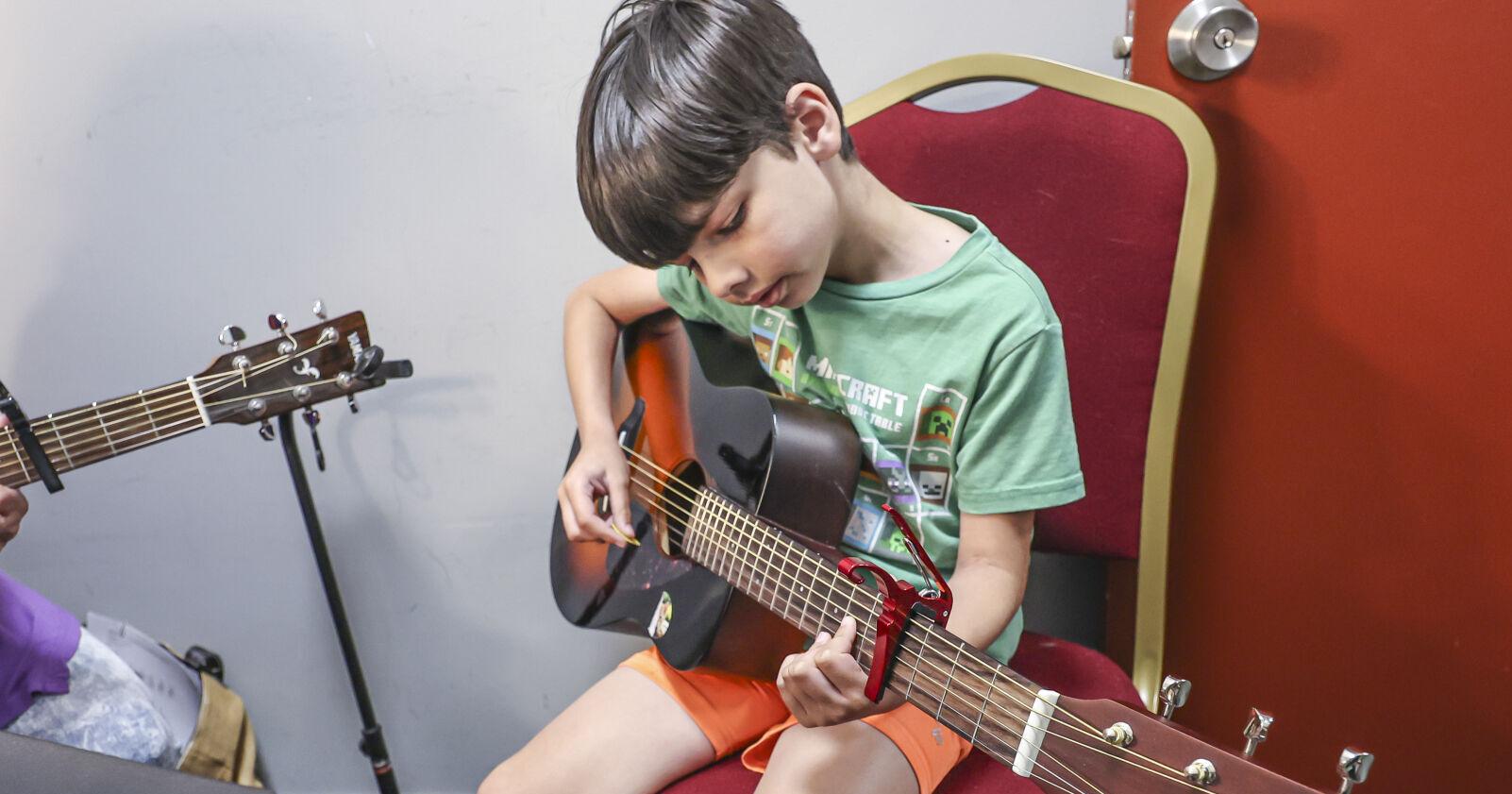 Twin Cities' interest in private music lessons popping off from pop, rock bands - Vimarsana News