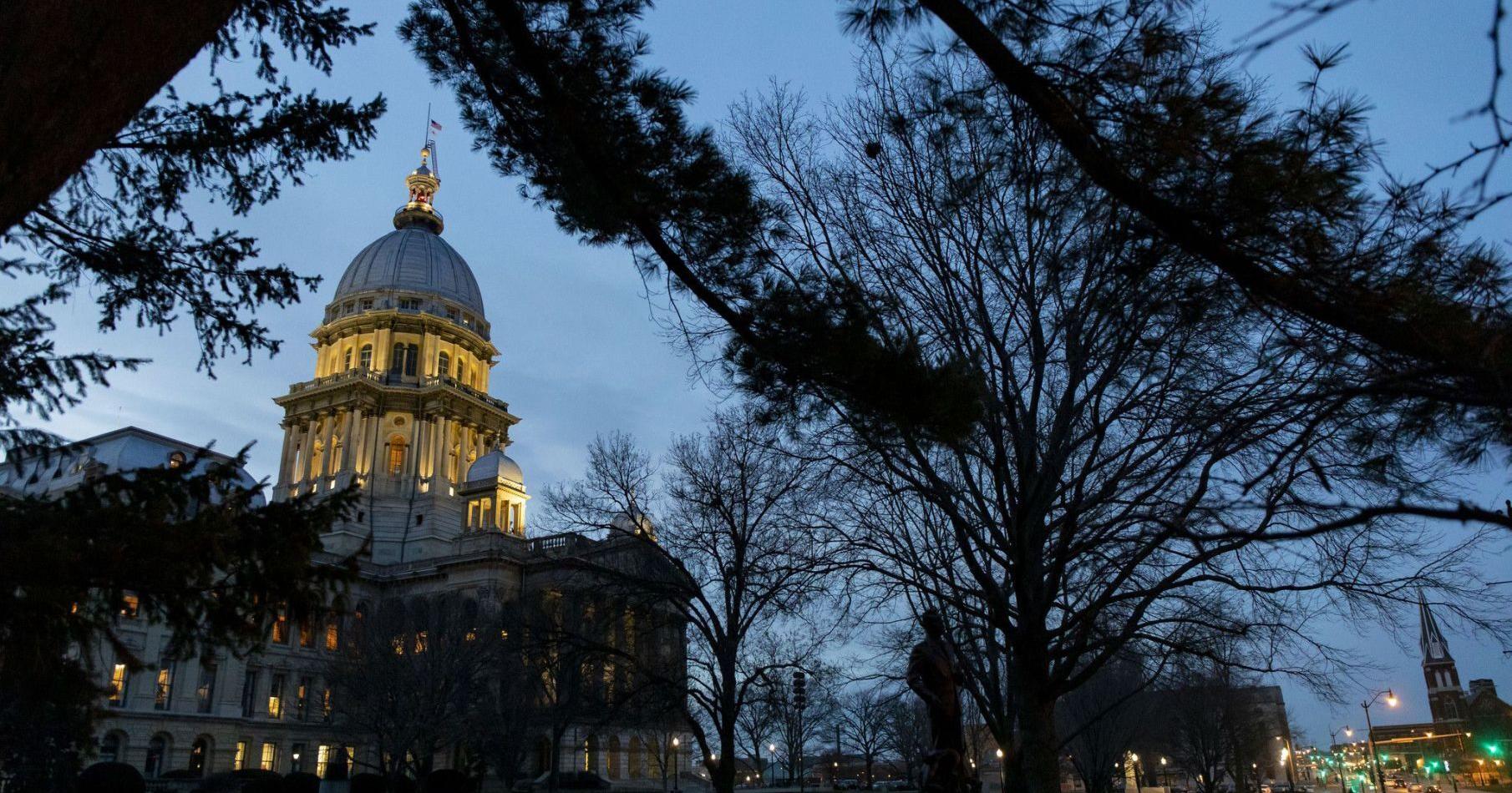 Illinois lawmakers miss Friday deadline for budget, but advance hundreds of bills - Vimarsana News