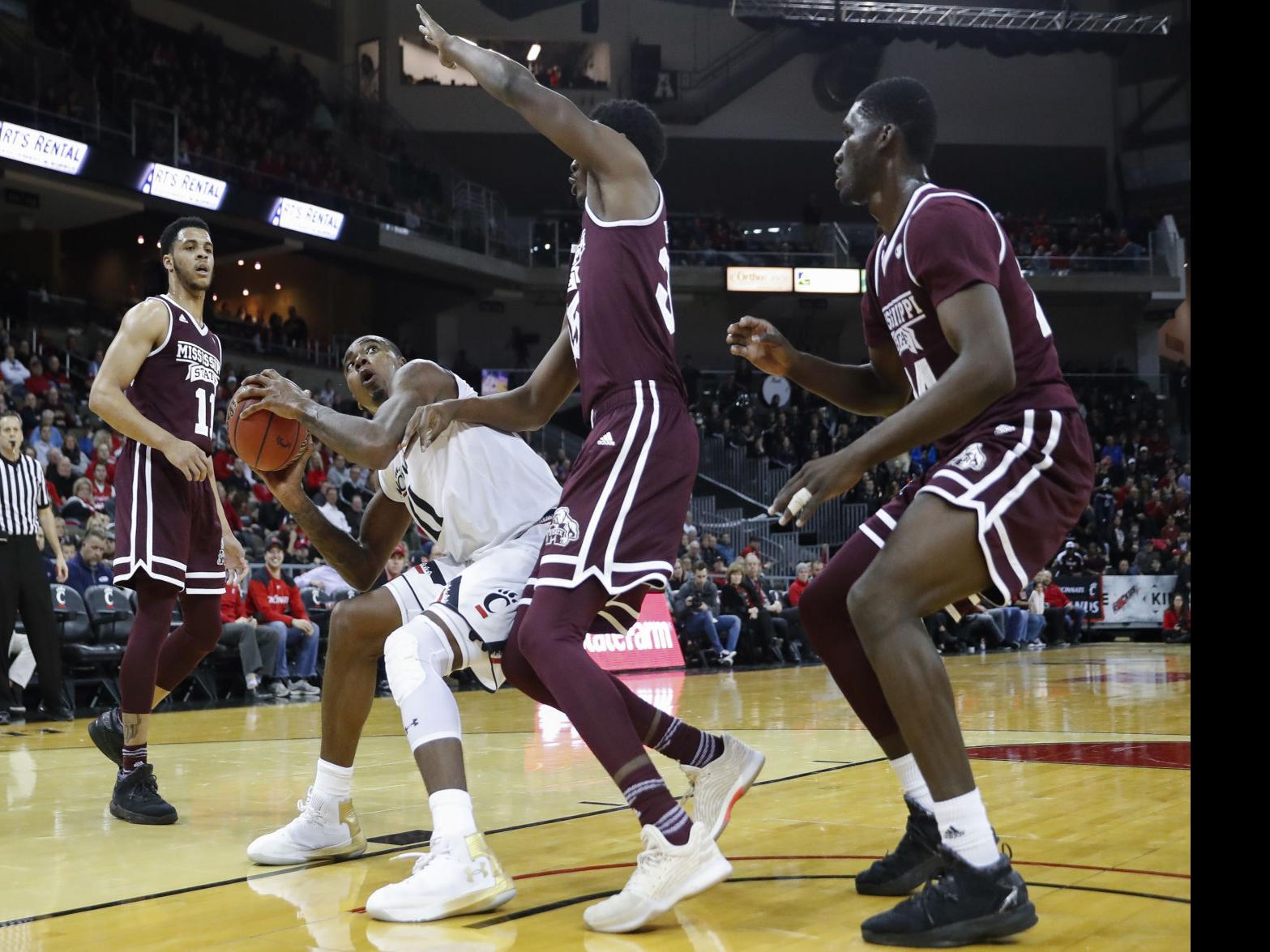 College Basketball Roundup No 25 Cincinnati Sends Mississippi
