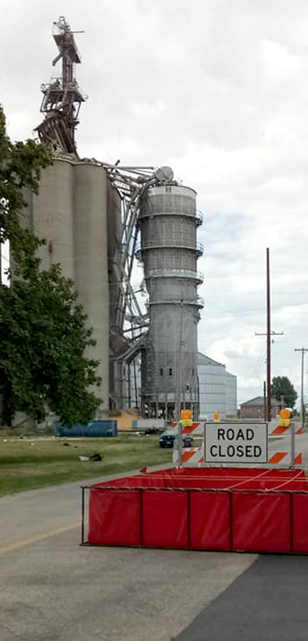 Eureka Elevator Being Rebuilt Video Of Explosion Available Business Pantagraph Com