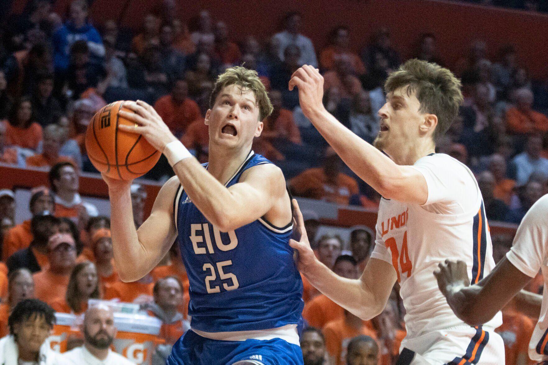 Illinois basketball signs three members of 2023 recruiting class