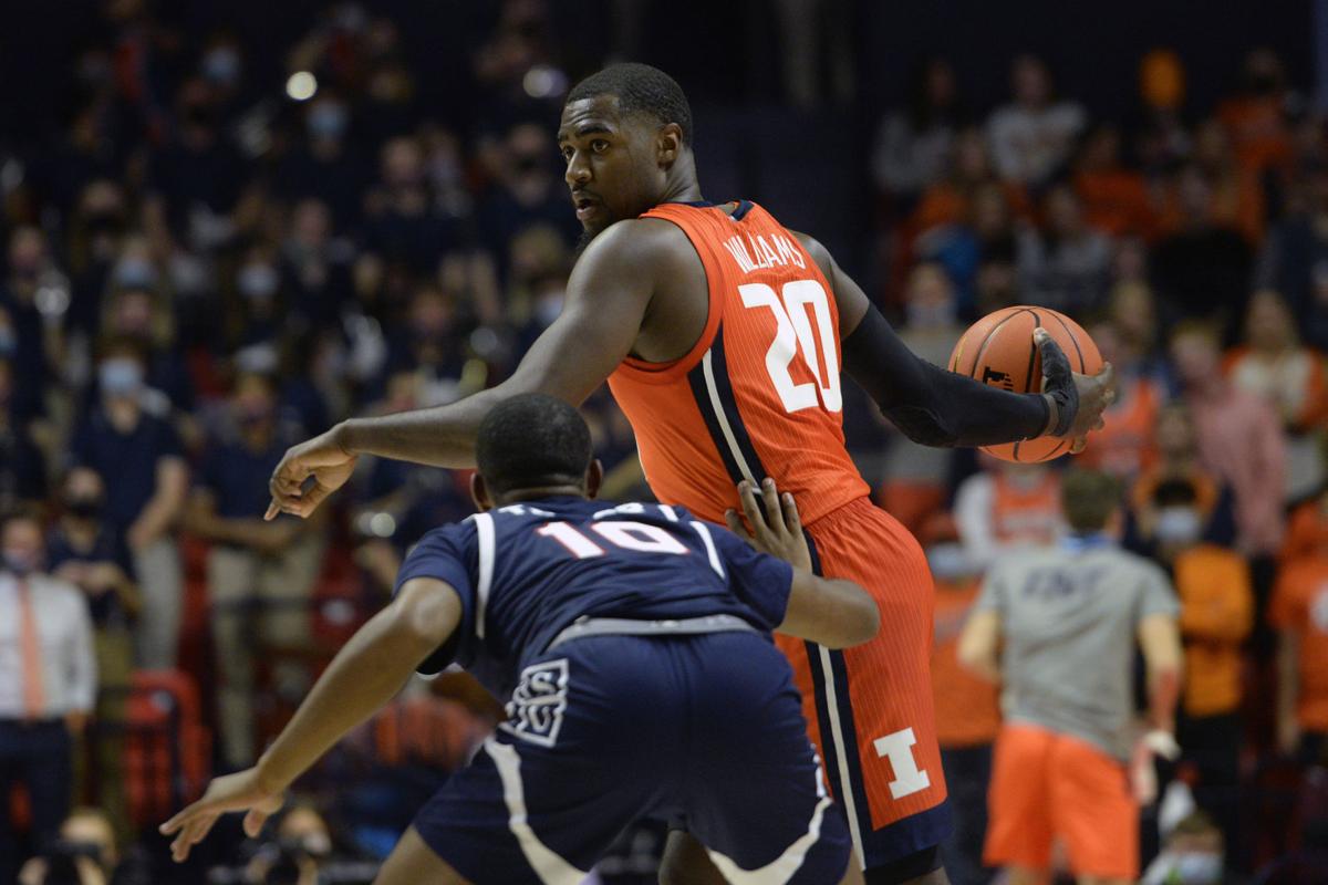 Watch Now Short Handed Illinois Opens Season With Win Over Jackson State Illini Pantagraph Com