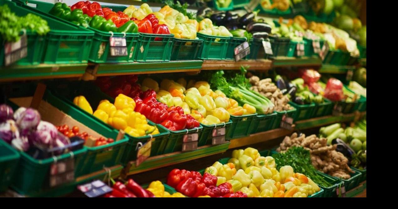 Flick Fact: The 24/7 grocery store that's been open 77 years in B-N ...