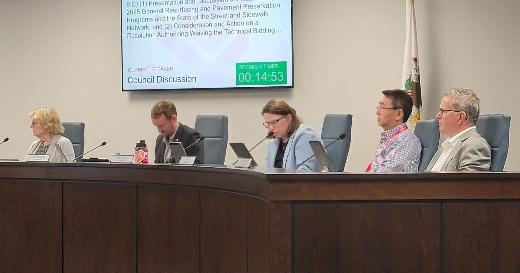 Bloomington agrees to negotiate with Rowe for street resurfacing - Vimarsana News