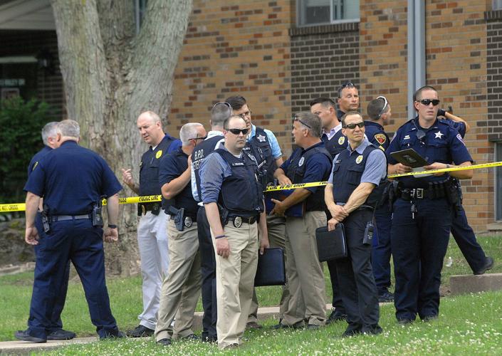 'A very chaotic scene:' 3 killed, child injured in Bloomington shooting