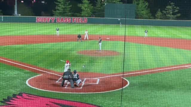 Watch now: Illinois State scores winning run in 10th