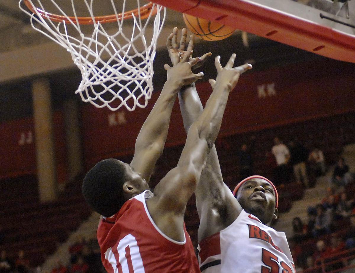 Yarbrough Evans Help Isu Pull Away From Rival Bradley Illinois