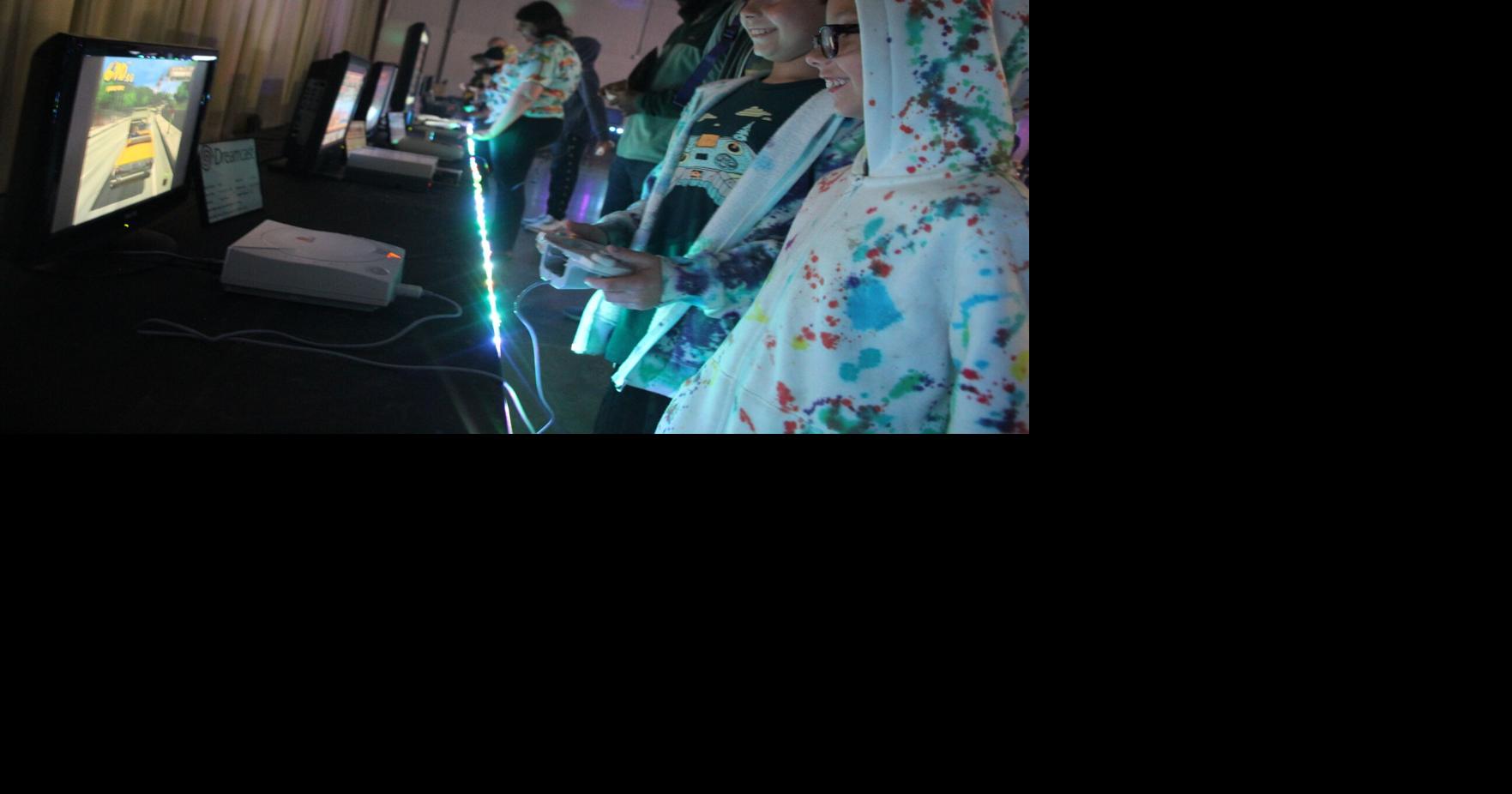 Photos Gamers level up at Bloomington video game convention