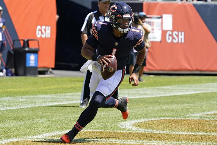 QB Justin Fields rallies Bears to 20-13 win over Dolphins