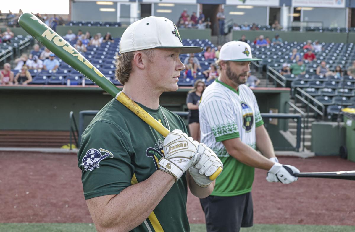 Former Cubs outfielder Tyler Colvin edges Peyton Dillingham in Home Run  Derby