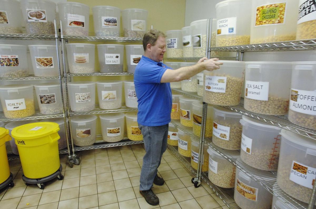 New Bloomington Shop Offers More Than 75 Varieties Of Popcorn Business Pantagraph Com