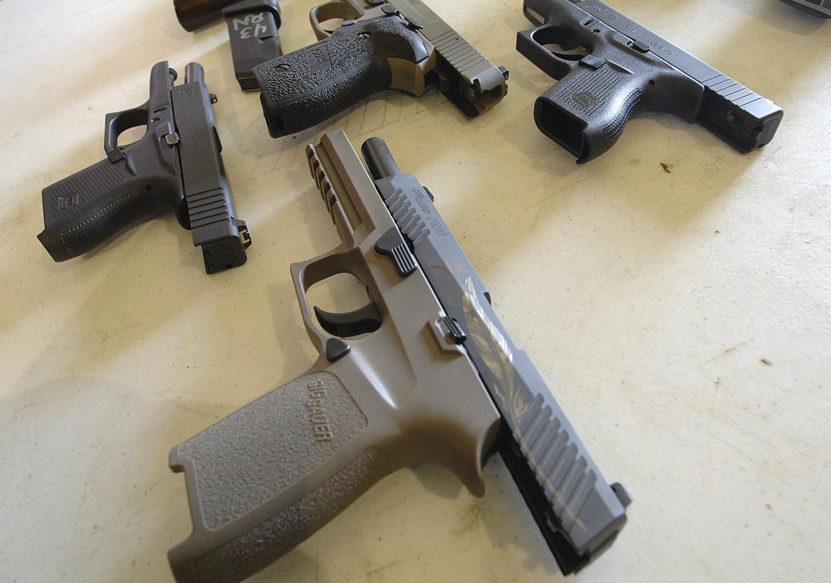 050118-blm-loc-2guns-schools