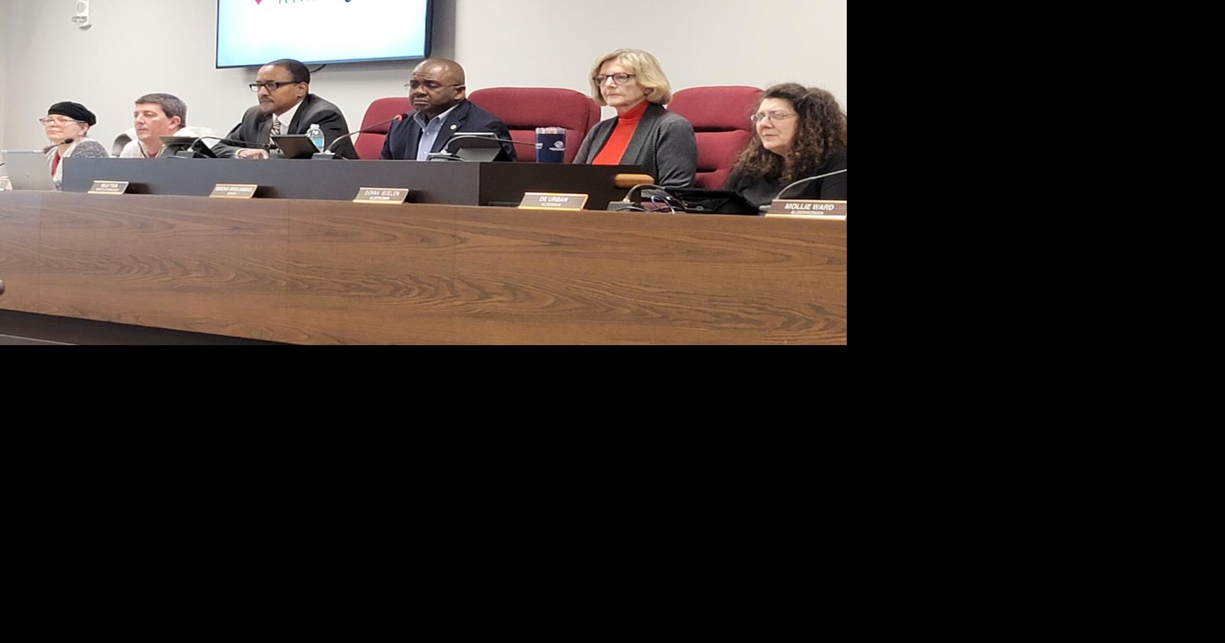 Bloomington council votes to raze building, donate to Habitat for Humanity