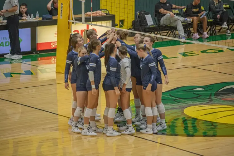 Heartland Volleyball Falls to No. 9 Parkland in MWAC Opener