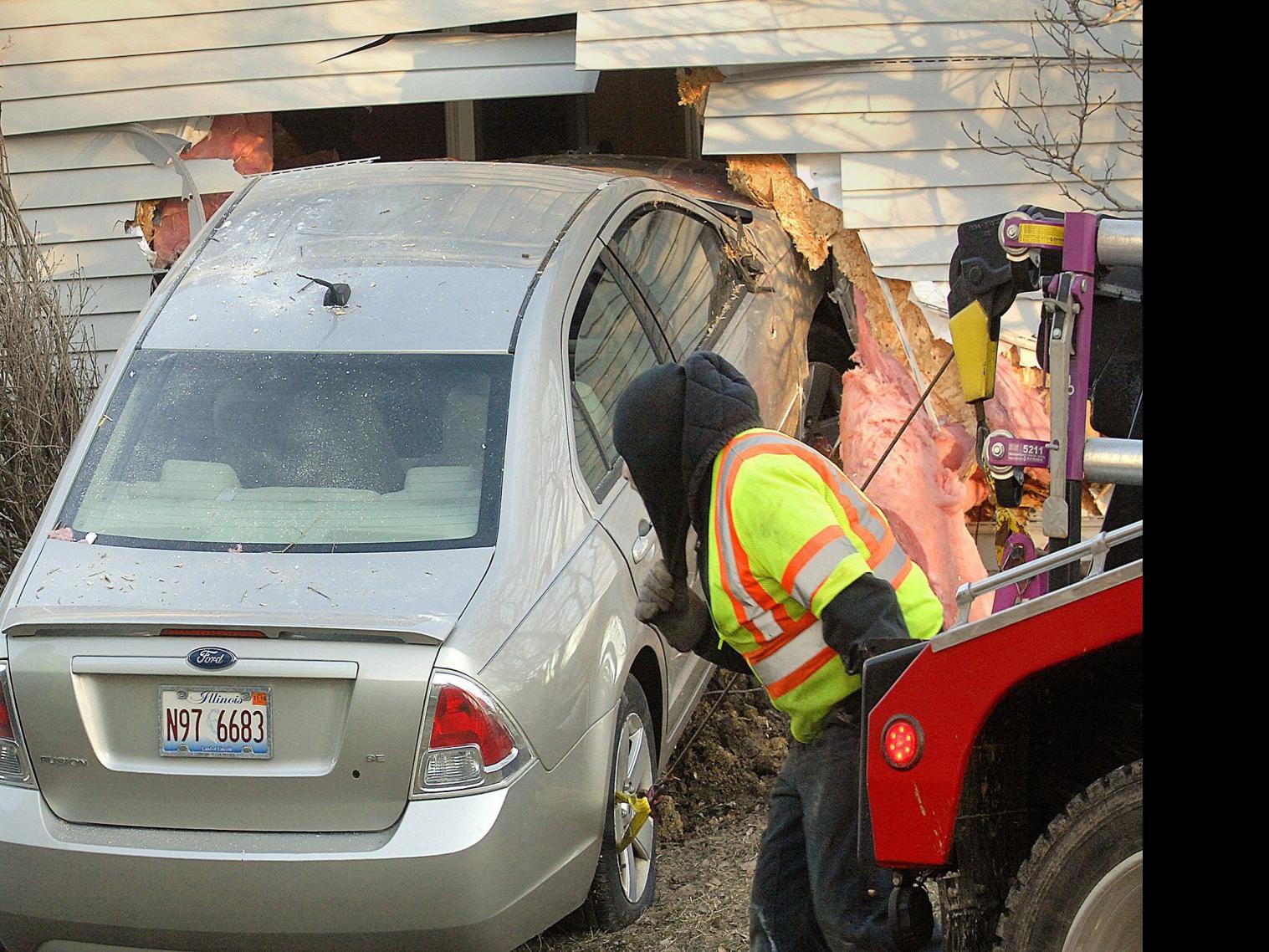 Bloomington Man Faces Dui After Car Crashes Into Normal Home Local Crime Courts Pantagraph Com