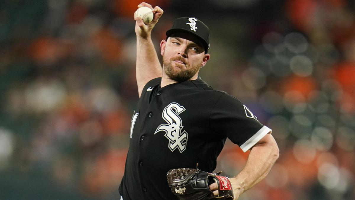 Column: Chicago White Sox's ugly season could get even uglier if Liam  Hendriks is out for long