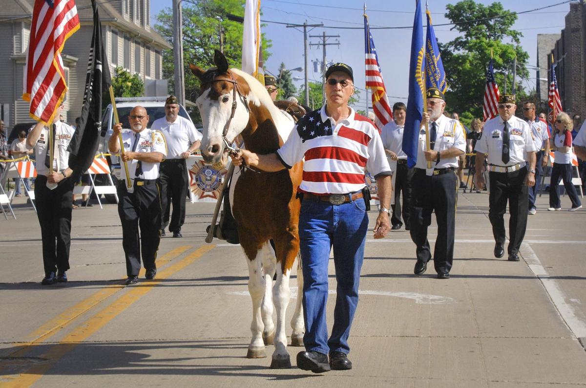 Bloomington Memorial Day parade steps off Monday morning downtown