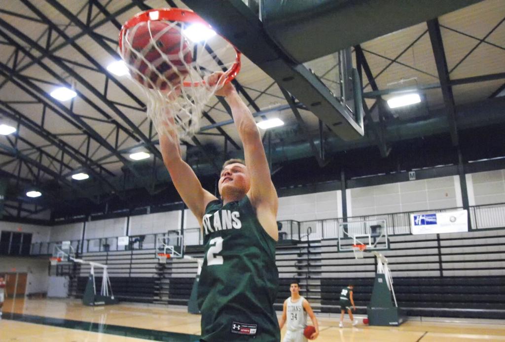Illinois Wesleyan Men S Basketball Team Ready To Run Men S College Basketball Pantagraph Com