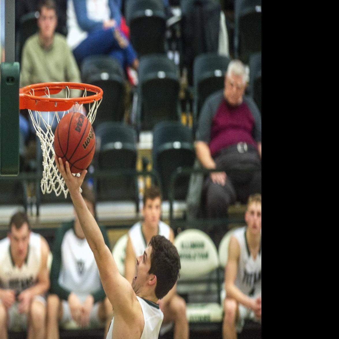 Illinois Wesleyan Basketball Closes With A Flourish To Topple