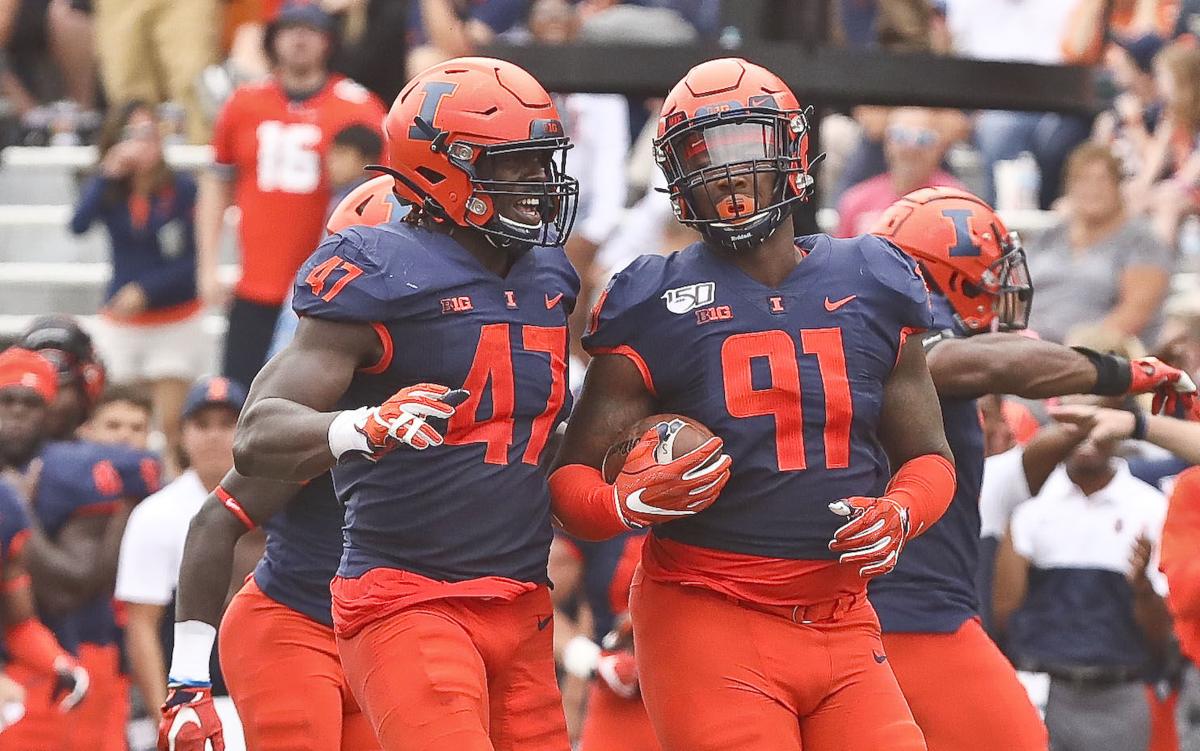 Illinois defensive end Oluwole Betiku Jr. declares for NFL Draft