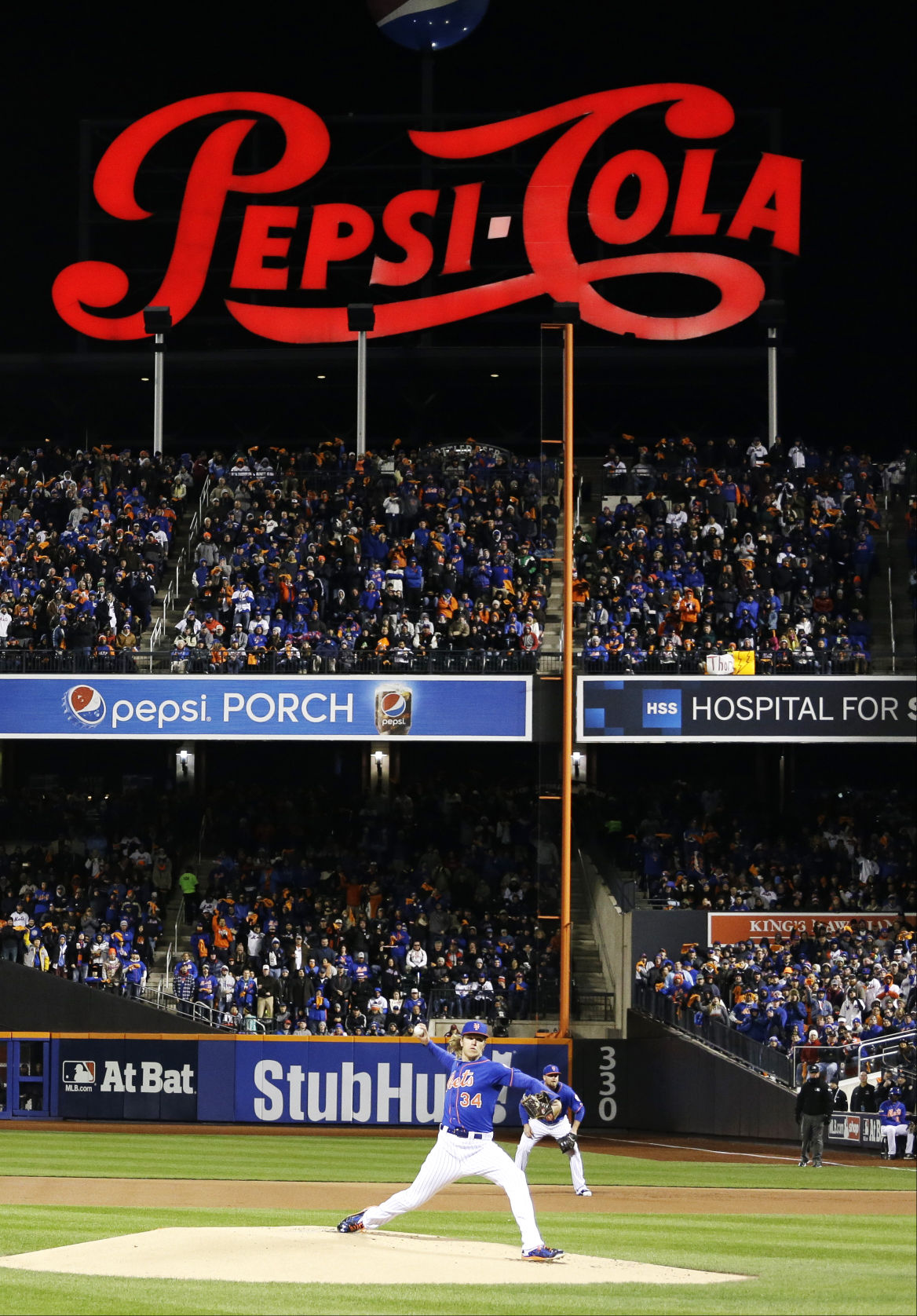 Photos Cubs vs. Mets, NLCS Game 2 Baseball