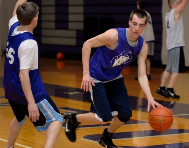 Fieldcrest Duo Delavan S Zimmer Named To All State Boys Team